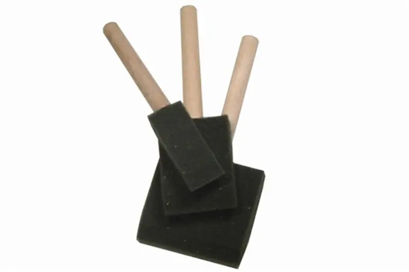 Foam Brush Applicator With Ergonomic Wooden Handle 1