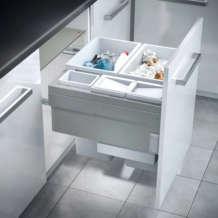 Häfele Triple Waste Bin Pull-Out With Top-Mount Euro Cargo 60 Configuration 1