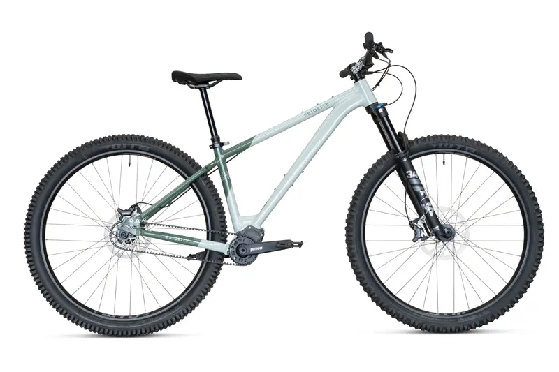 Priority 600Hxt High-Performance Hybrid Bike 1