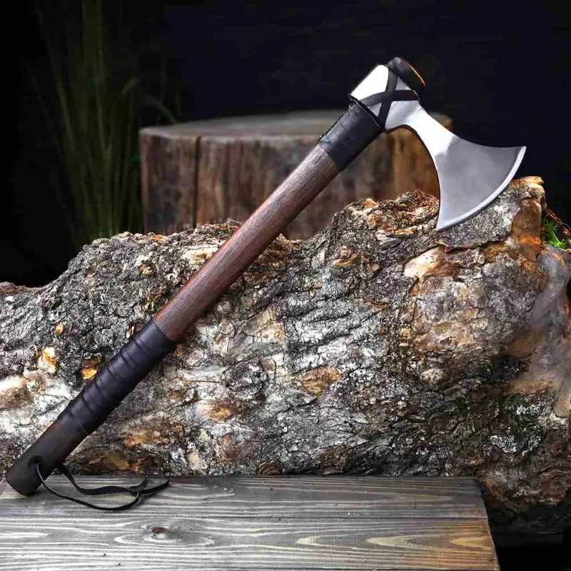 Viking Axe "Vindflaug" – Forged Blade With Traditional Leather Grip 1